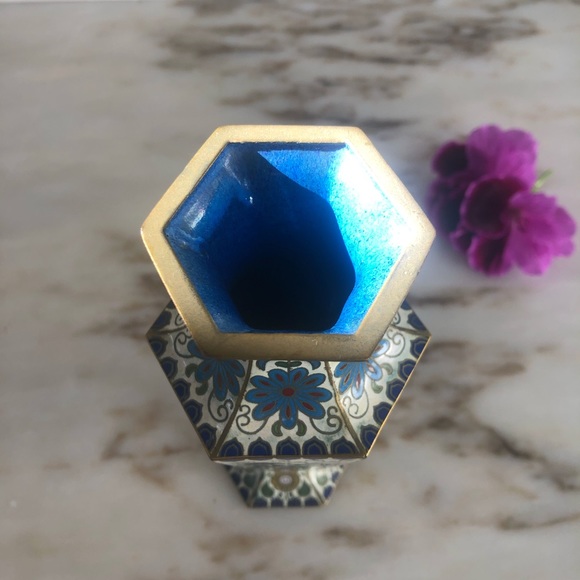 SOLD Vintage | Small Enamel Cloisonne Vase - Picture 3 of 11